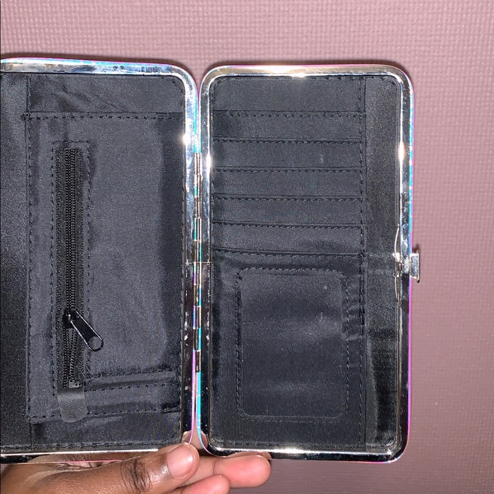 Halo Wallet - Picture 2 of 2